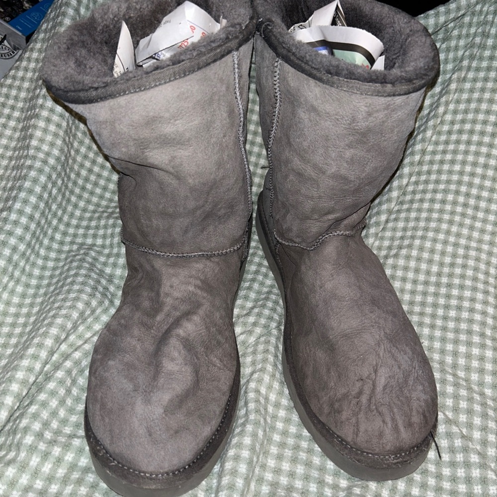 UGGS Men’s SiZE 17 Gray MID-CALF LEATHER